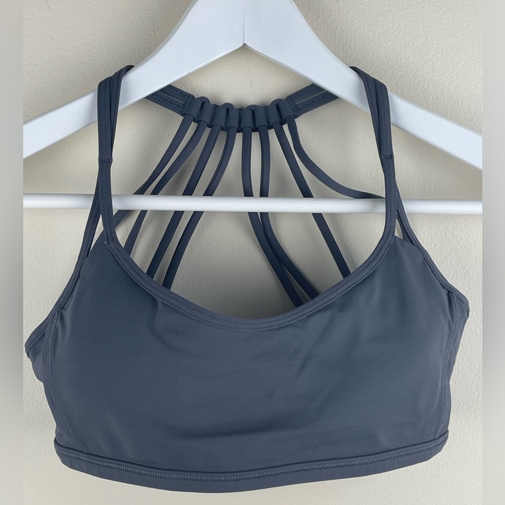 Lululemon Lighten Up Bra GREY with Pads - Picture 2 of 6